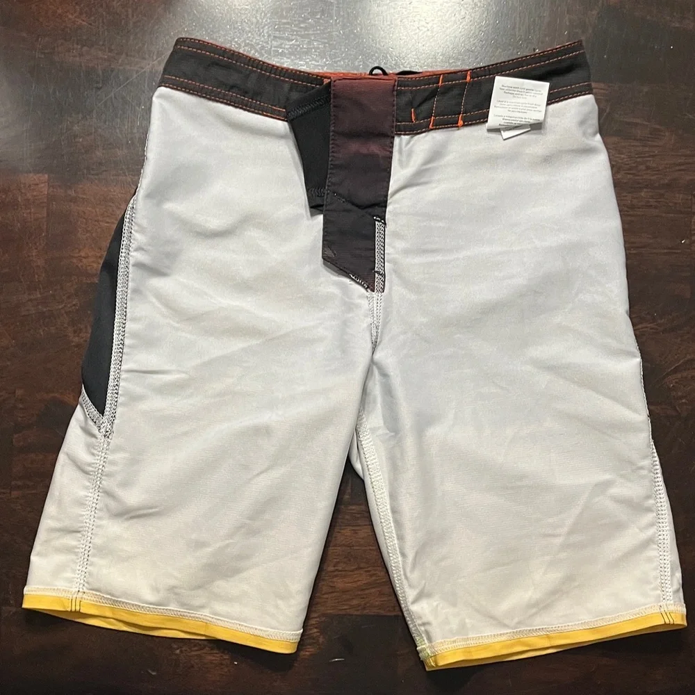 O'Neill Sunset Gradient Board Shorts Size 23